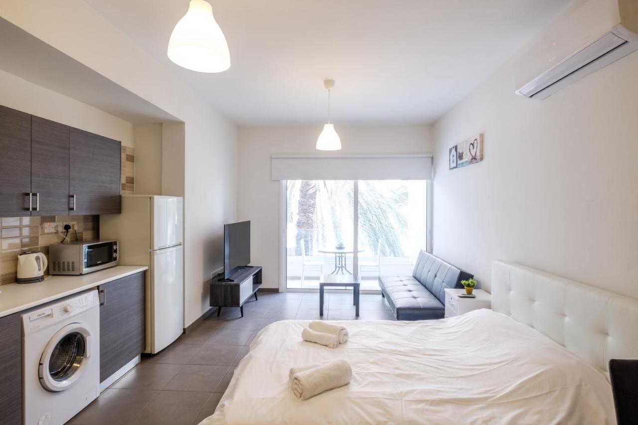 Spacious Studio Downtown Larnaca Exterior foto