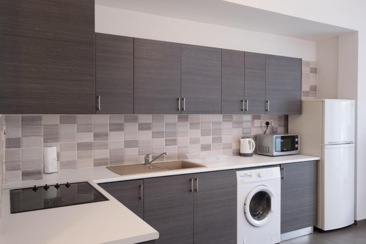Spacious Studio Downtown Larnaca Exterior foto