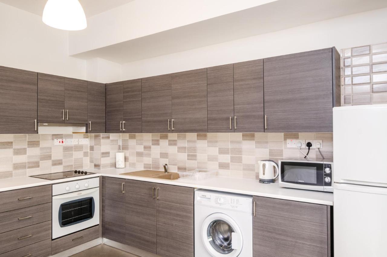 Spacious Studio Downtown Larnaca Exterior foto